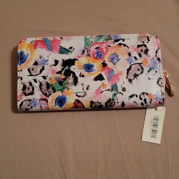 Wallet  - Picture 2 of 4